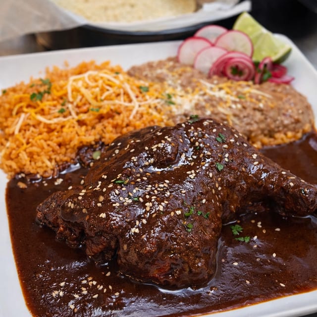 Pollo con Mole.